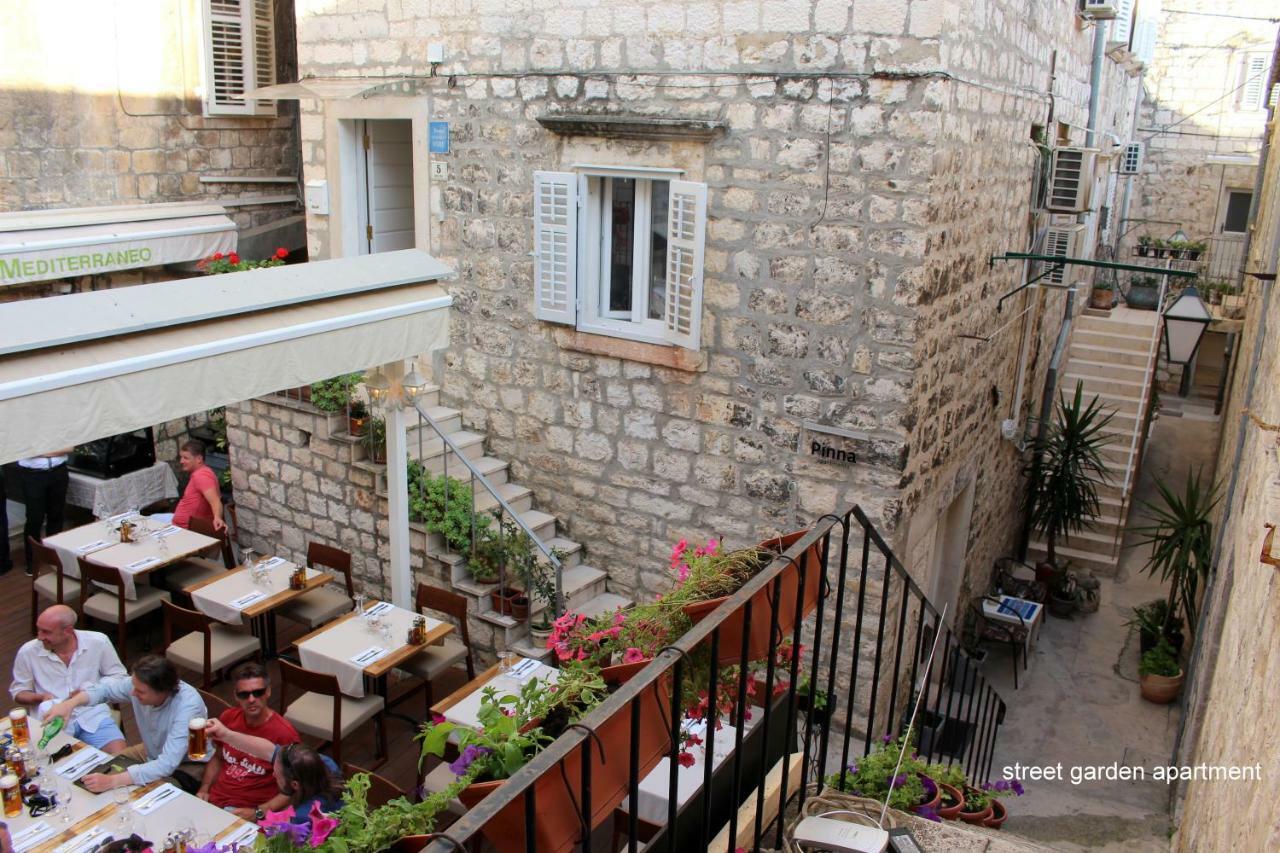 Street Garden Apartment Hvar Town Exterior photo